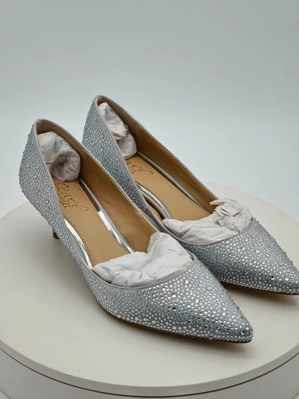 Jewel Badgley Mischka Frenchie Women’s Silver Rhinestone Pumps Size 7 NEW
